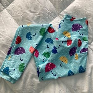 UNHIDDEN HEROINS DESIGN LEGGINGS